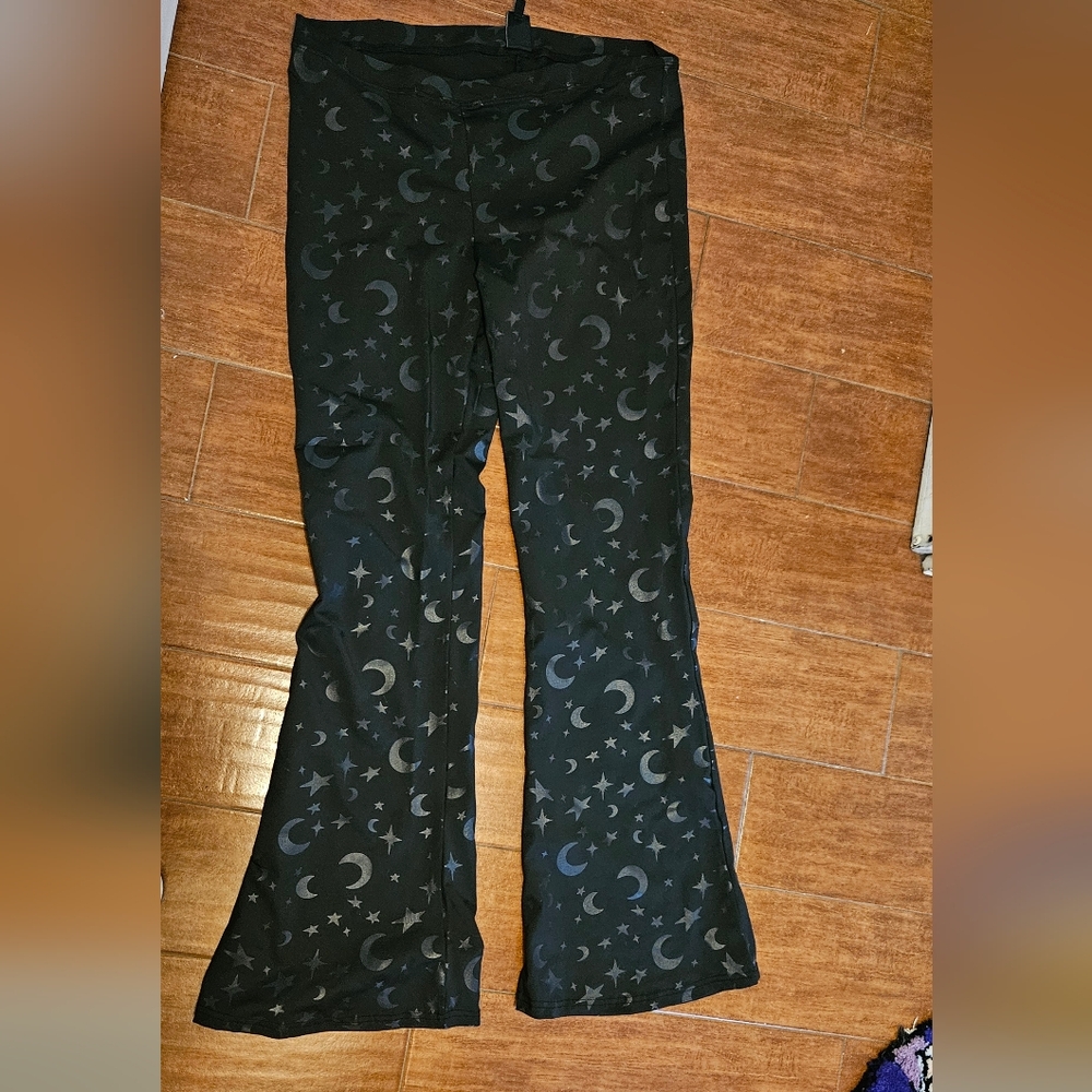 The Grave Girls -  Black Star and Moon Flare Pants XXL